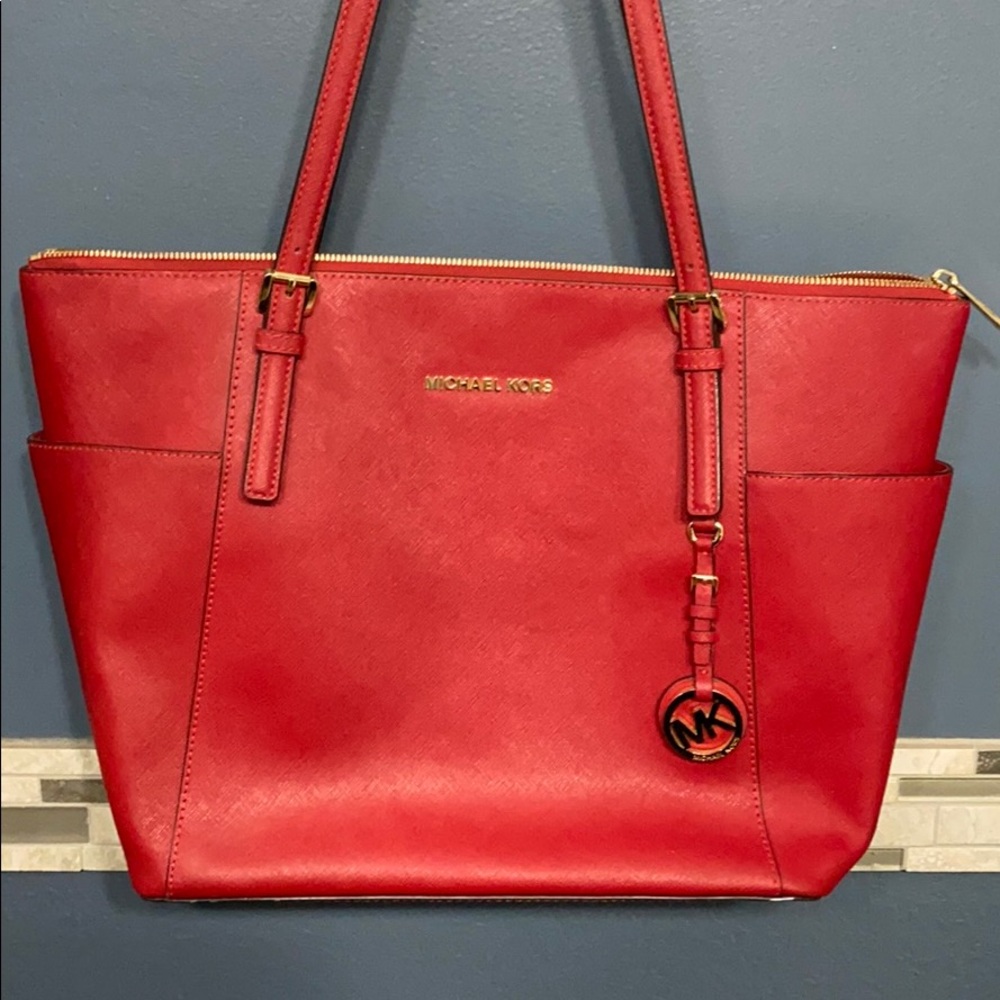 Michael kors purse